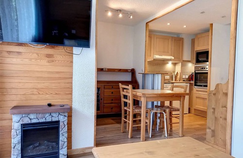 Macot-la-Plagne Apartamento | Apartamento renovado de 2 habitaciones, centro estación, piscina, mascotas permitidas