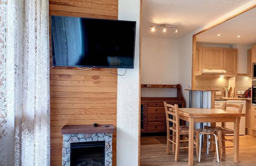 Macot-la-Plagne Apartamento | Apartamento renovado de 2 habitaciones, centro estación, piscina, mascotas permitidas