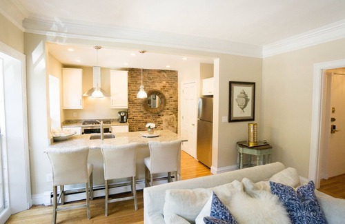 Beacon Hill Condominio | Renovado 2BR | 1. 5BA en Charles St