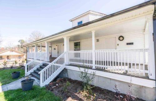 East Durham Casa | Renovated 3 Bedroom Close To Downtown!