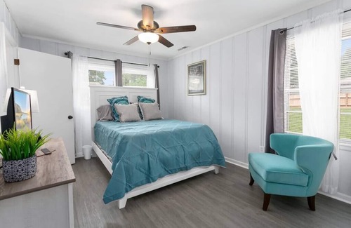 Decatur Casa | Renovated 3 bedroom home with all new furniture