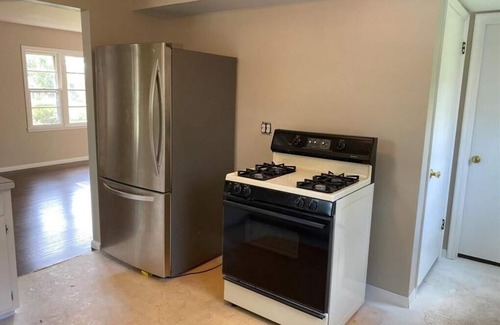 East Bloomington Casa | Renovated 3-bedroom house with granite and hardwood located near MOA and MSP