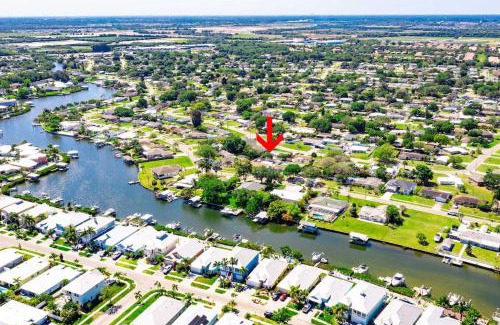 Apollo Beach Casa | Renovated 3B 2BA, oasis yard Hot tub