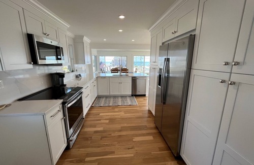 Old Lyme Casa | Renovated 3BR House Across from White Sand Beach, Old Lyme