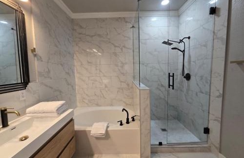 Lewisville Casa | Renovated 4BR 6 Bed 3 and a half Bath Near DFW Airport