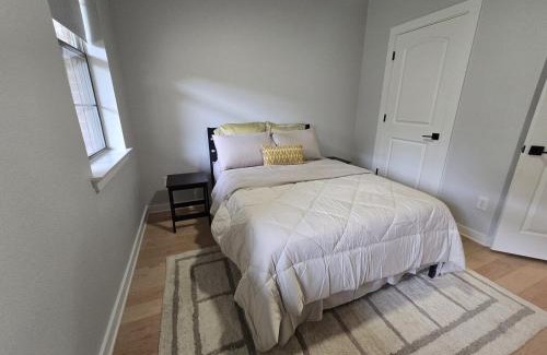 Lewisville Casa | Renovated 4BR 6 Bed 3 and a half Bath Near DFW Airport