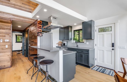 South Colby Casa | Renovated A-frame with water view