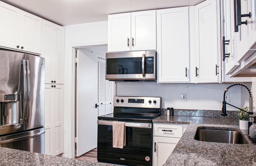 Durham Apartamento | ★Renovated Apartment 6 Minutes from Duke Hospital★