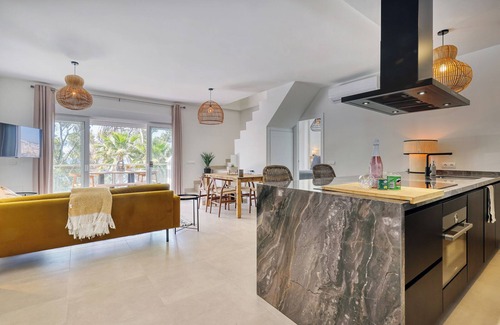 New Golden Mile Apartamento | Renovated apartment Amaryllis - with balcony and sea view