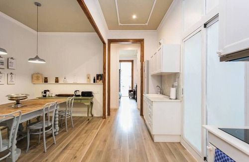la Vila de Gracia Apartamento | Apartamento renovado y con 4 suites.