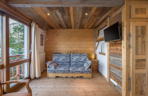 Courchevel Apartamento | Apartamento renovado con cocina abierta, balcón y acceso directo a pistas