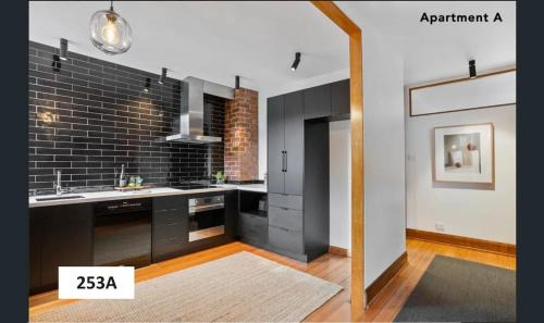Hobart Central Business District Apartamento | Renovated apartment in central location