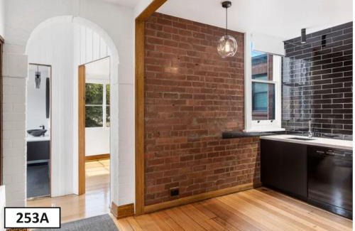 Hobart Central Business District Apartamento | Renovated apartment in central location