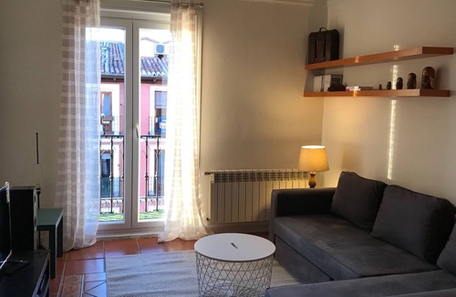 Barrio de La Latina Apartamento | Acogedor Apartamento en el Corazón de Madrid: ¡la Mejor Zona de Tapas y Ocio!