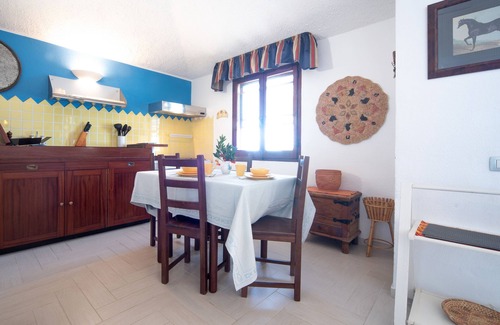 Costa Rei Apartamento | Apartamento reformado en Costa Rei con espléndidas vistas de la costa.