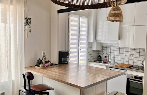 Le Mourillon Apartamento | Apartamento renovado, zona popular de Toulon