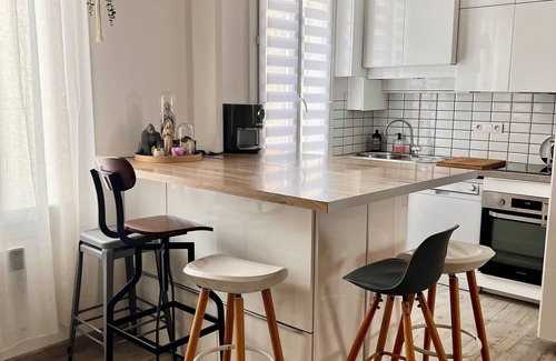 Le Mourillon Apartamento | Apartamento renovado, zona popular de Toulon