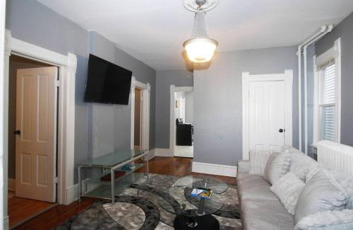 Lower East Side Apartamento | Renovated Brady St. Classic
