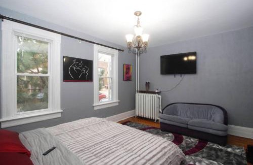 Lower East Side Apartamento | Renovated Brady St. Classic
