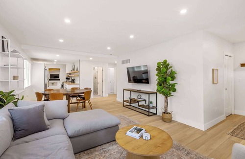 Farmington Hills Casa | Renovated, Bright & Spacious Farmington Retreat!