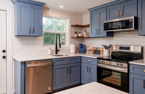 St. Petersburg Casa | Renovated Bungalow blocks from Downtown St. Petersburg