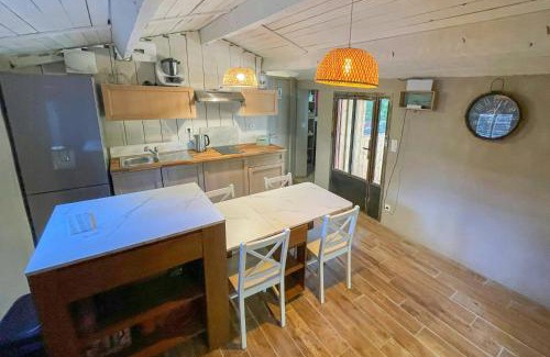 Roquebrune-sur-Argens Casa | Renovated Cabin Near Argens River