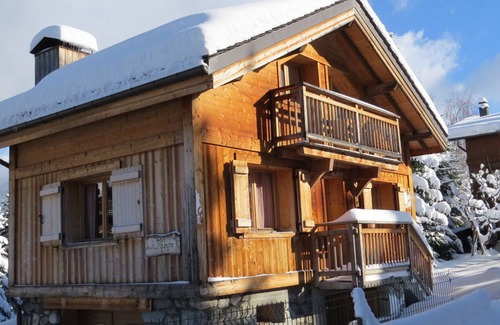 Le Praz Apartamento | Chalet renovado, 3 habitaciones, a 5 min de los remontes, estufa, parking, admite mascotas