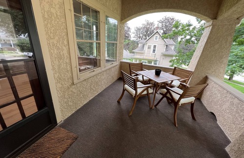 Decorah Casa | Renovated charmer in the heart of Decorah’s Park District
