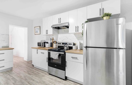 Smiths Falls Casa | Renovated, clean 4-bedroom century home in Smiths Falls!