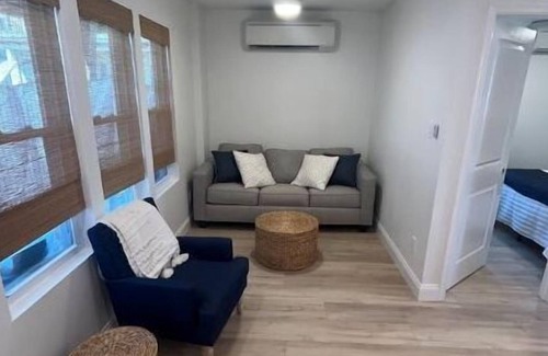 Wildwood Crest Cabaña | Renovated Coastal cottage, 2.5 blocks from beach!