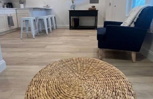 Wildwood Crest Cabaña | Renovated Coastal cottage, 2.5 blocks from beach!