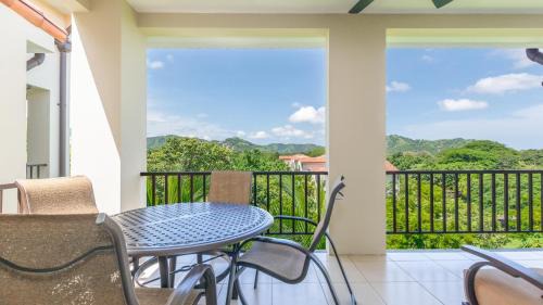 Coco Casa | Renovated Condo in High-End Resort Community with Spectacular Mountain Views, Modern Design, and Beach Club Access