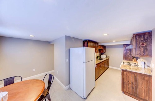 Julian Apartamento | Renovated double queen apartment on first floor