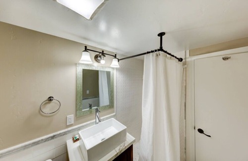 Julian Apartamento | Renovated double queen apartment on first floor