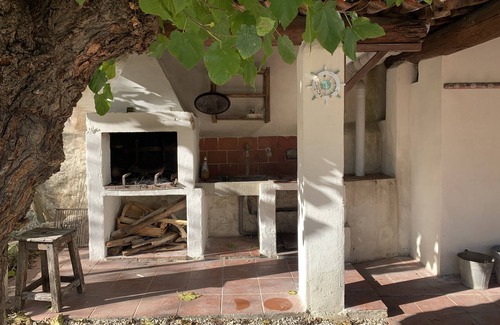Toulon Casa | Renovated family home 20 minutes from the sea, ideal for families