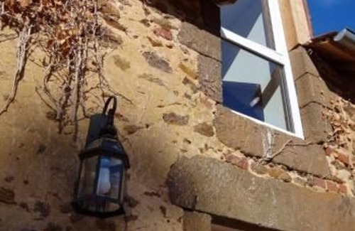 La Bazoge Cabaña | Casa rural renovada con terraza, cerca de Le Mans, 4 hab, ideal para 8 personas