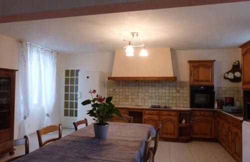 Vallon-sur-Gee Cabaña | Casa renovada con terraza, internet y garaje cerca de Vallon-sur-Gée