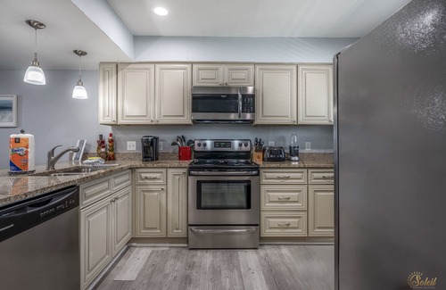 Silver Sands Casa | Renovated | Fenced Backyard | Pet Friendly | FLPCB82