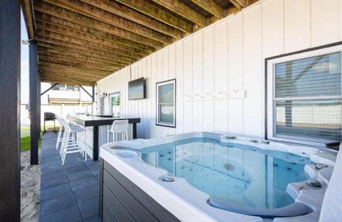 Kitty Hawk Casa | Renovated for 2025 Ocean Views & Backyard Oasis