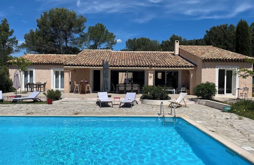 La Bouverie Casa | Renovated Provençal house 2025, swimming pool, 3000 M2 land