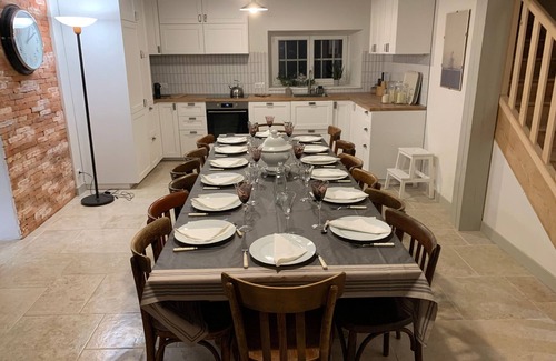 Siaugues-Sainte-Marie Cabaña | Casa rural renovada, campo chic, 6 hab., 13 pers., terraza, jardín, Alta Loira