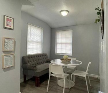 Langley Park Apartamento | Renovated guest house