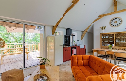 Chalonnes-sur-Loire Cabaña | Casa Vacacional Renovada en la Isla Fluvial de Chalonnes, Terraza, BBQ, Bicicletas Disponibles