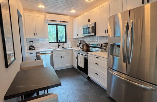 Croissant Park Casa | Renovated historic home 6 month lease only