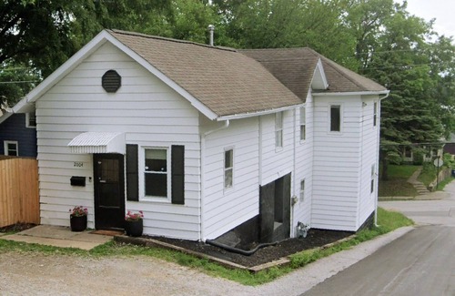 Davenport Casa | Renovated Historic Home in East Davenport Village