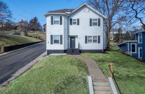 Davenport Casa | Renovated Historic Home in East Davenport Village
