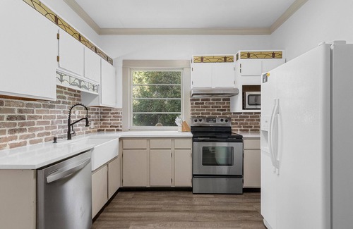 Manti Casa | Renovated Historic Manti Home - 11 beds