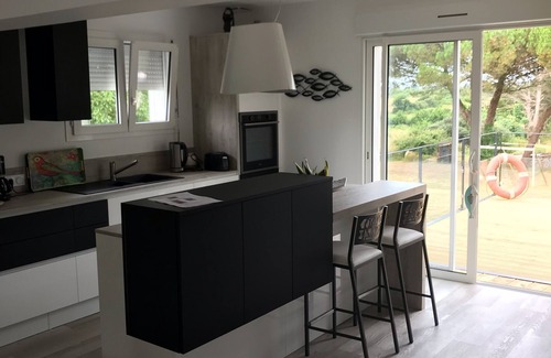 Tregunc Casa | renovated holiday home on 5000 m2 not overlooked and 700m from the beach