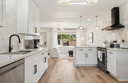 Scottsdale Estates Ten Casa | Renovated Home with Pool 3 Miles from Old Town
