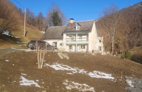 Campan Chalet De Esquí | Renovated house, at 925m altitude, near La Mongie ski resort and Payolle lake